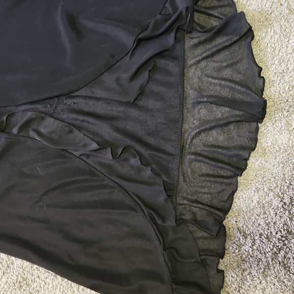 Front slit skirt - Picture 3 of 3